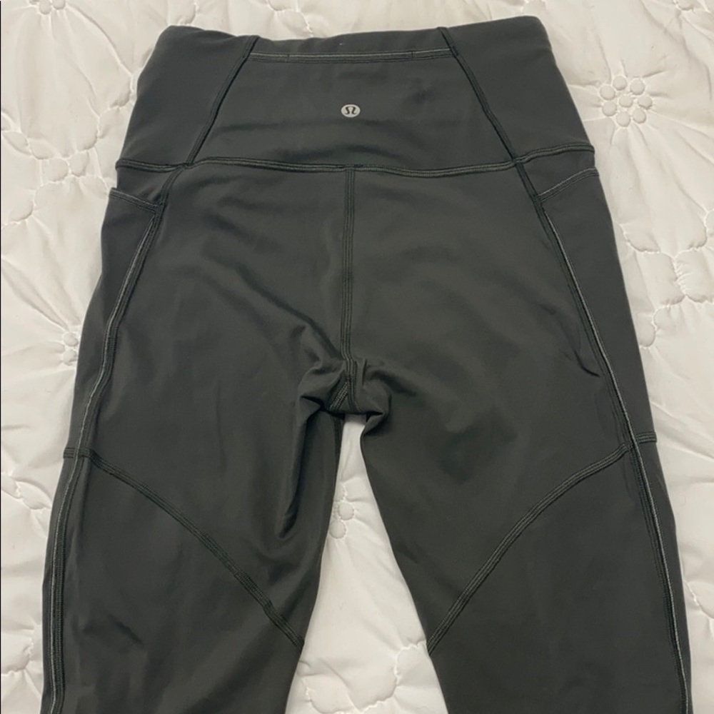 Lululemon high rise speed up Nuluxe